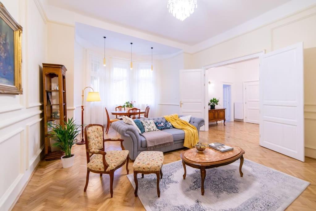 Kastely Apartman Eger Exterior foto